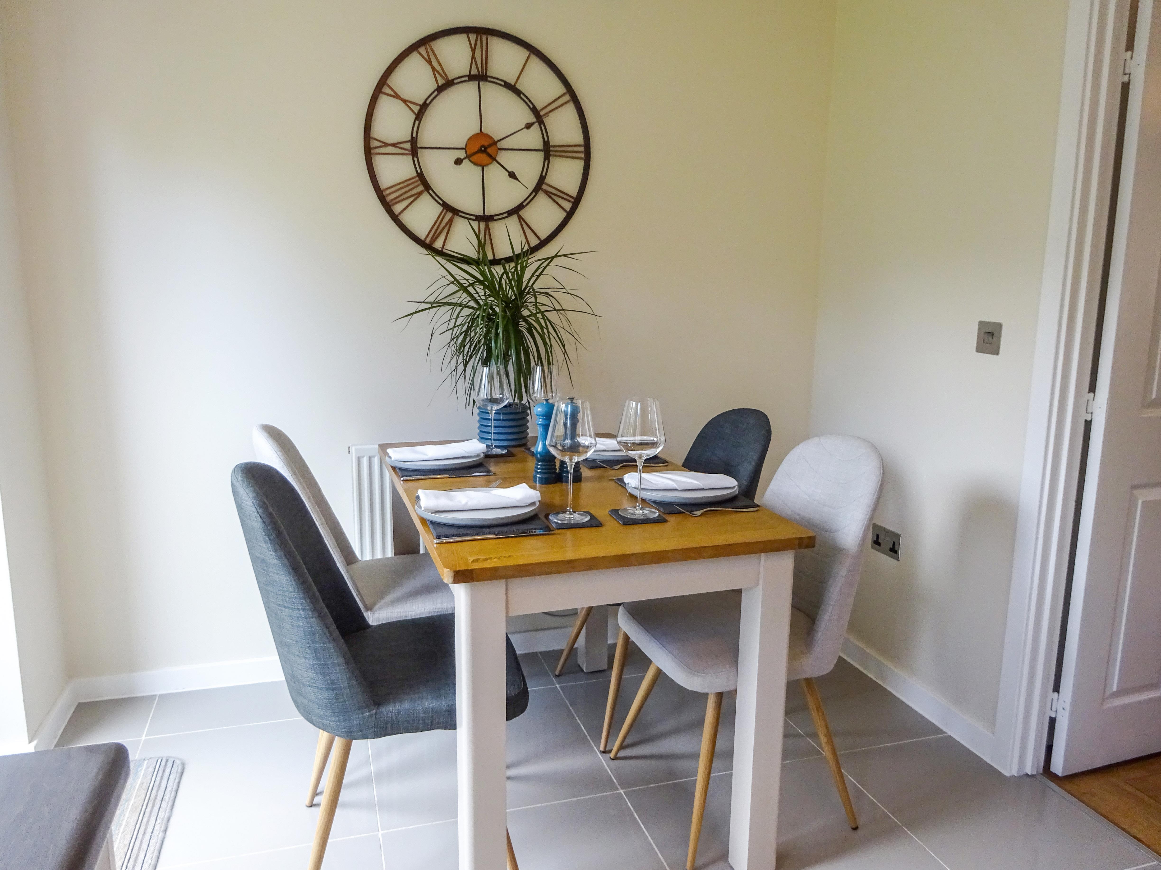 Green Crescent, Desborough Simpson & Partners